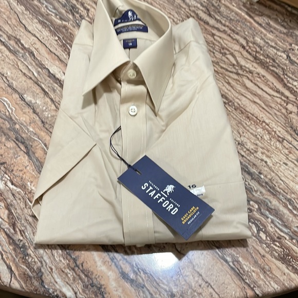 Dress shirt $15 - Picture 2 of 4